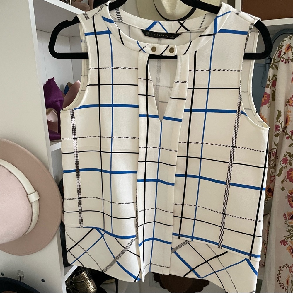 Sleeveless top